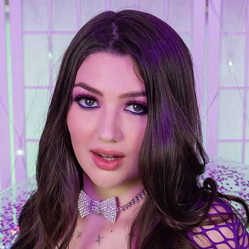 Alyx Star